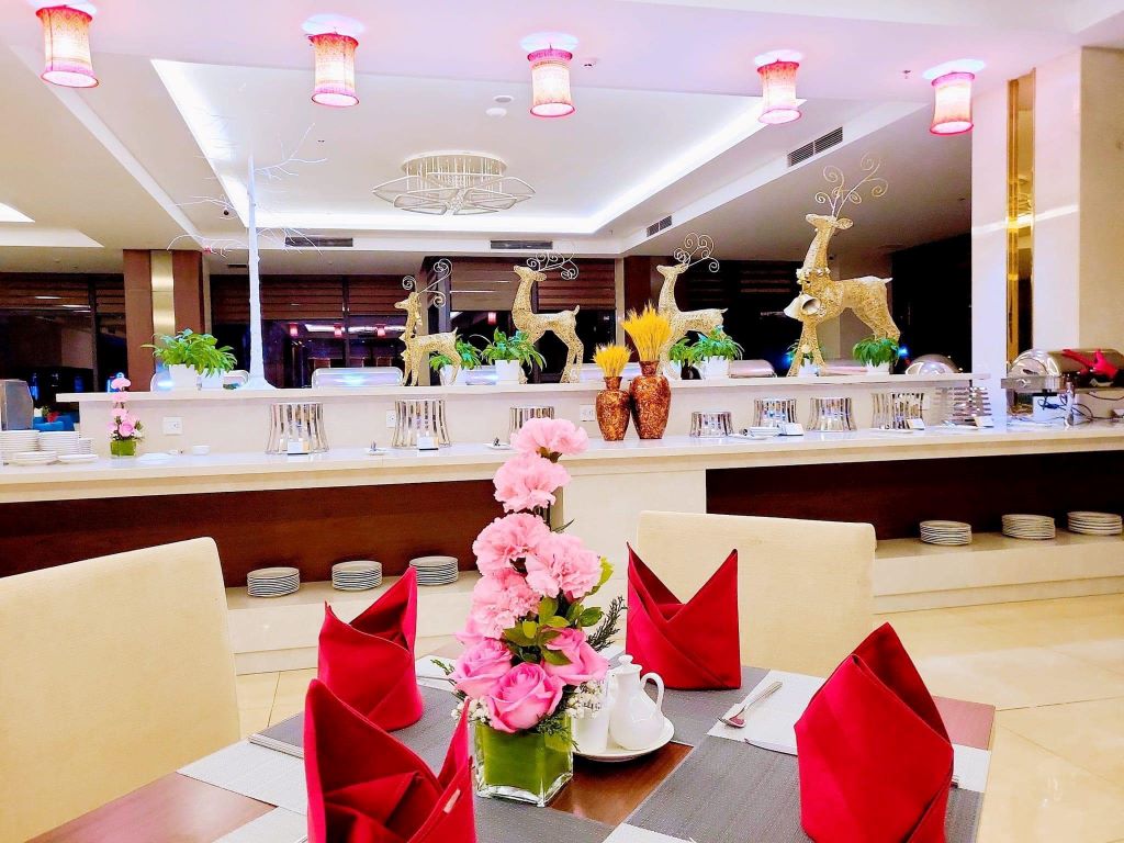 Không gian ấm cúng và sang trọng tại nhà hàng Pha Luông
