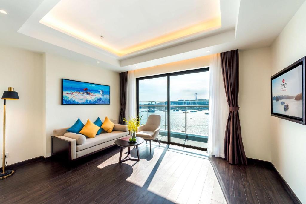 Phòng Suite Sapphire đẳng cấp, tinh tế