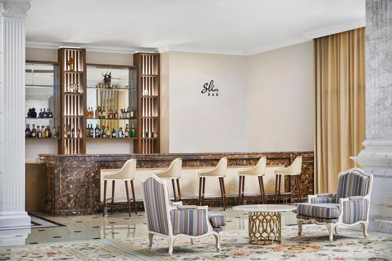 Không gian sang trọng tại Lobby Bar