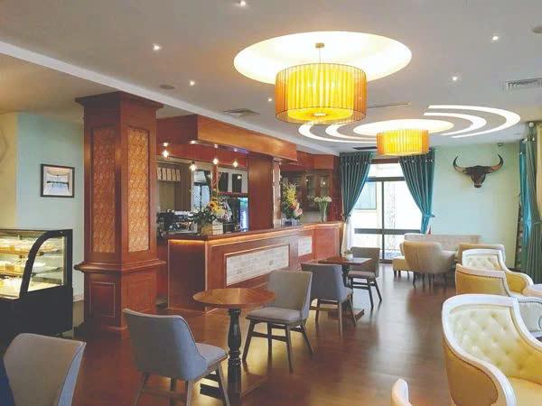 Không gian Rose bar lãng mạn giữa phong cách châu u cổ điển