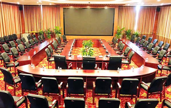 Không gian phòng họp tại tầng 8 của khách sạn Green