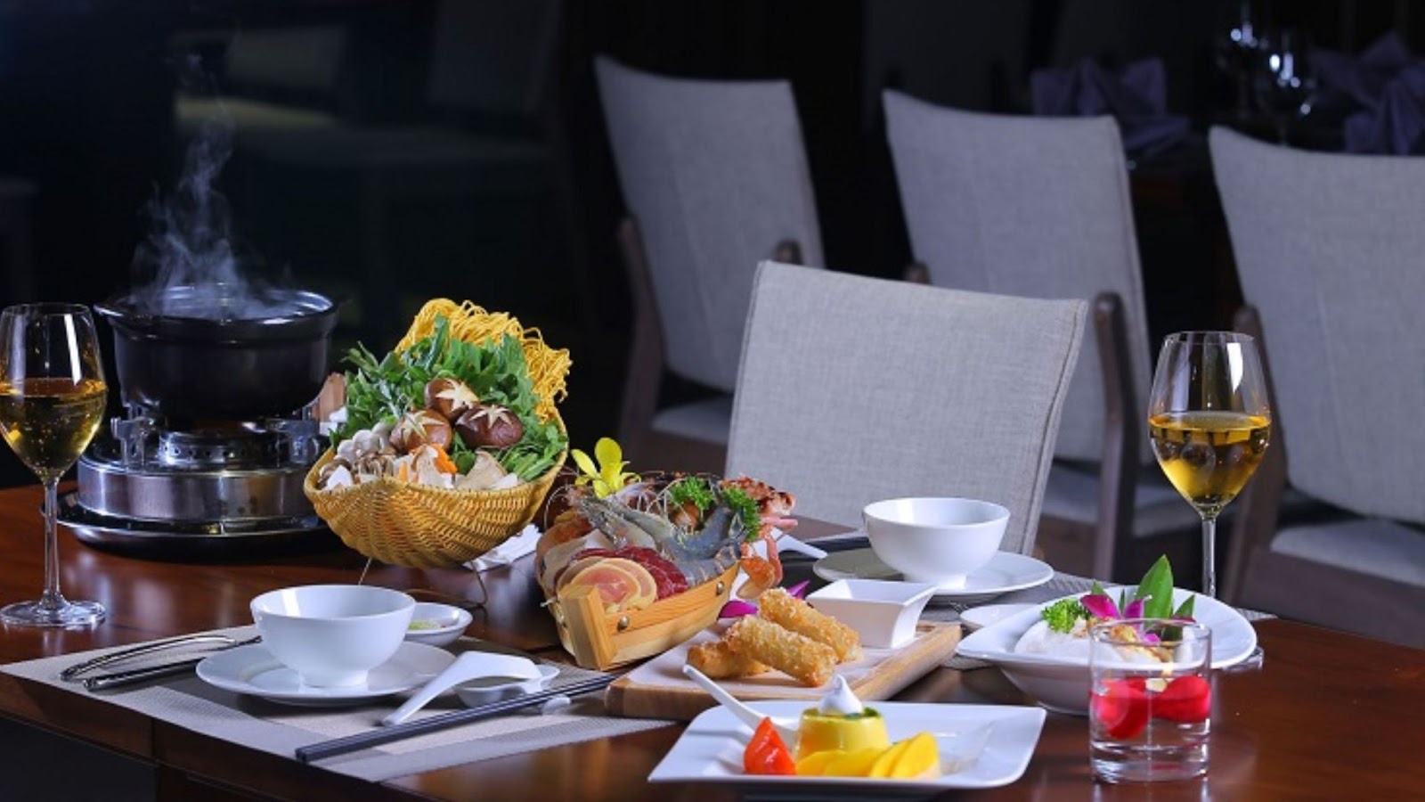 Các món ăn đa dạng ở khách sạn Mandala Hotel & Spa Bắc Ninh