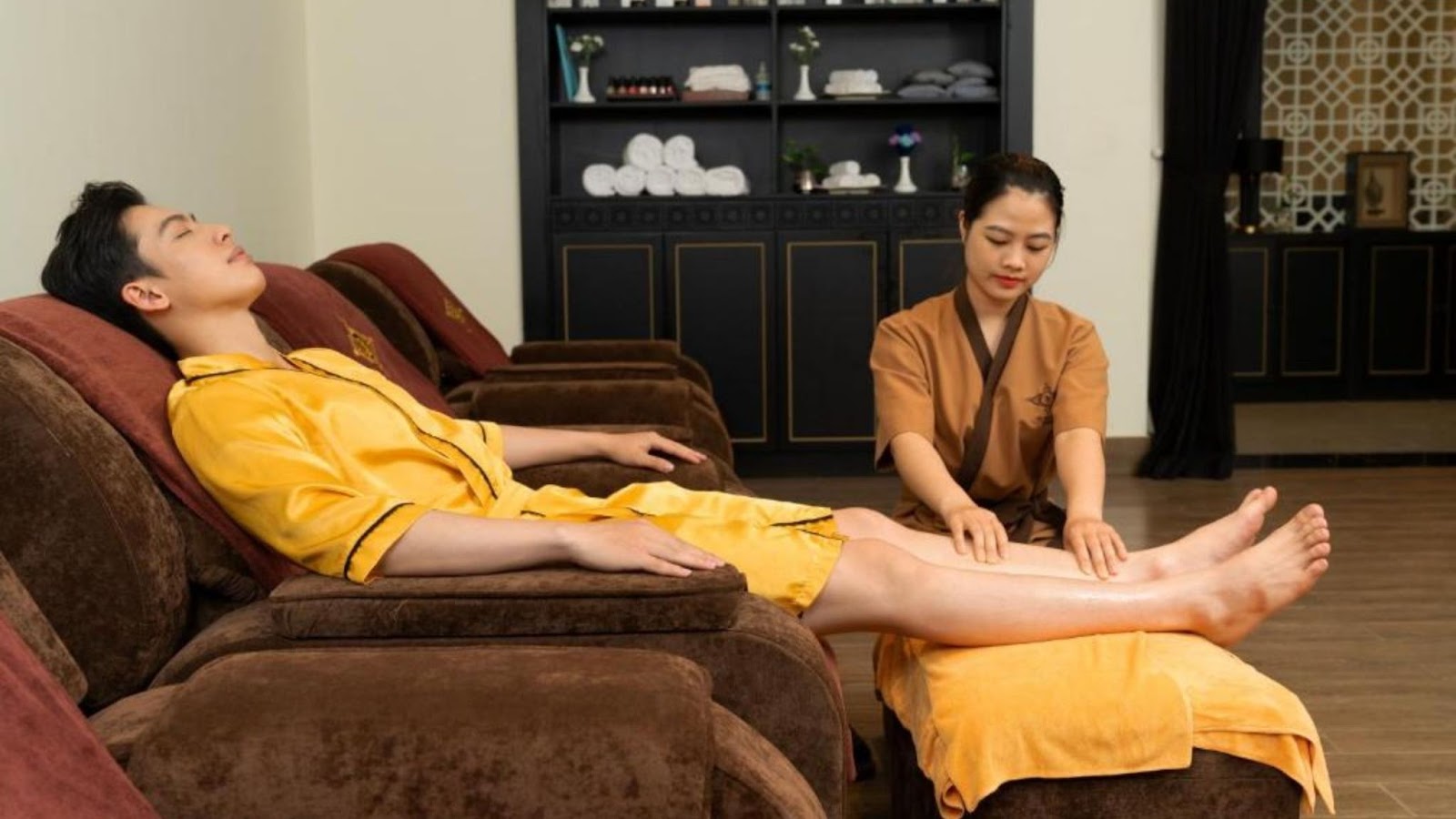 Du khách trải nghiệm spa tại BB Care Spa
