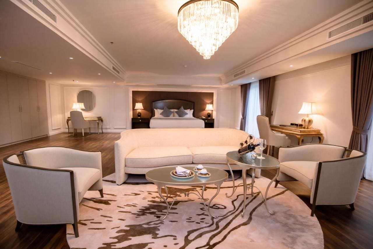 Phòng Diplomatic Suite - hạng phòng bậc nhất tại Nam Cường Nam Định Hotel